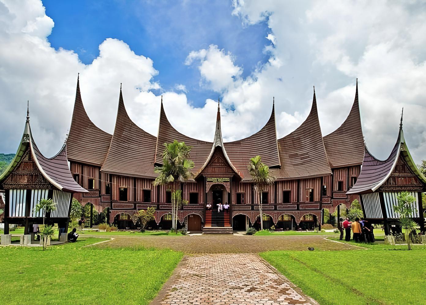 Foto rumah Gadang dari Minangkabau, Sumatera